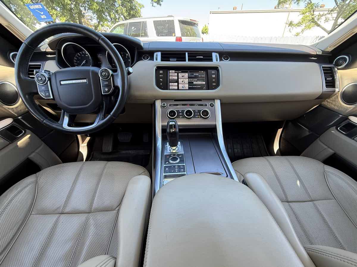 Used 2015 Land Rover Range Rover Sport HSE image 25