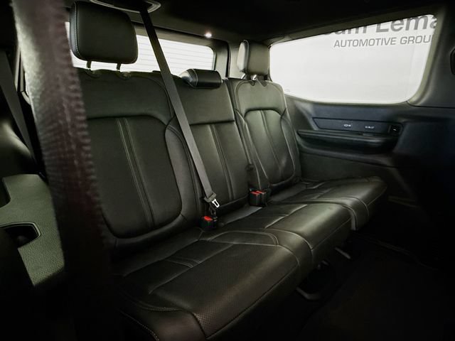 Used 2023 Jeep Wagoneer Series II RWD image 29