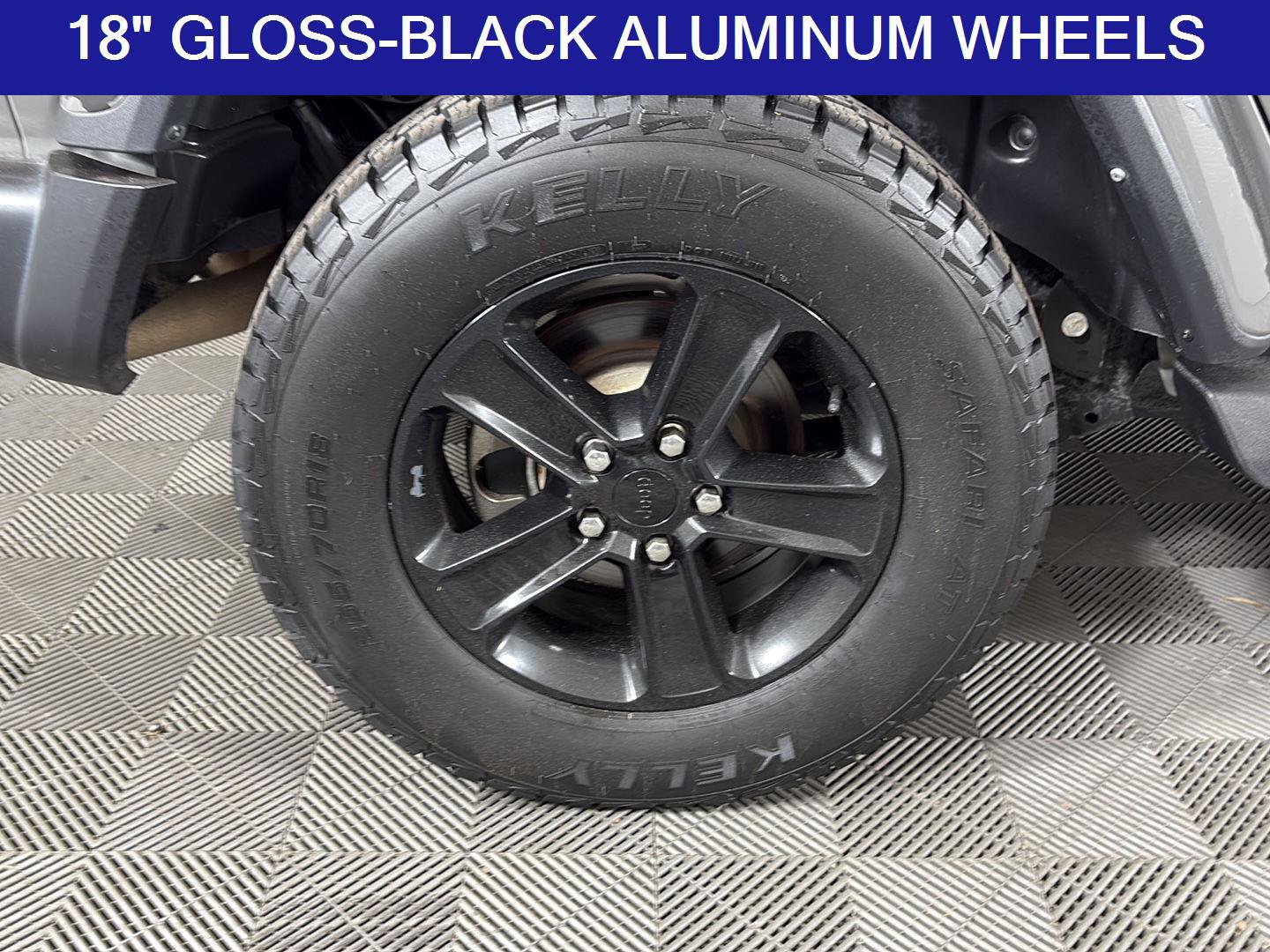 Used 2023 Jeep Wrangler Unlimited Sahara image 14