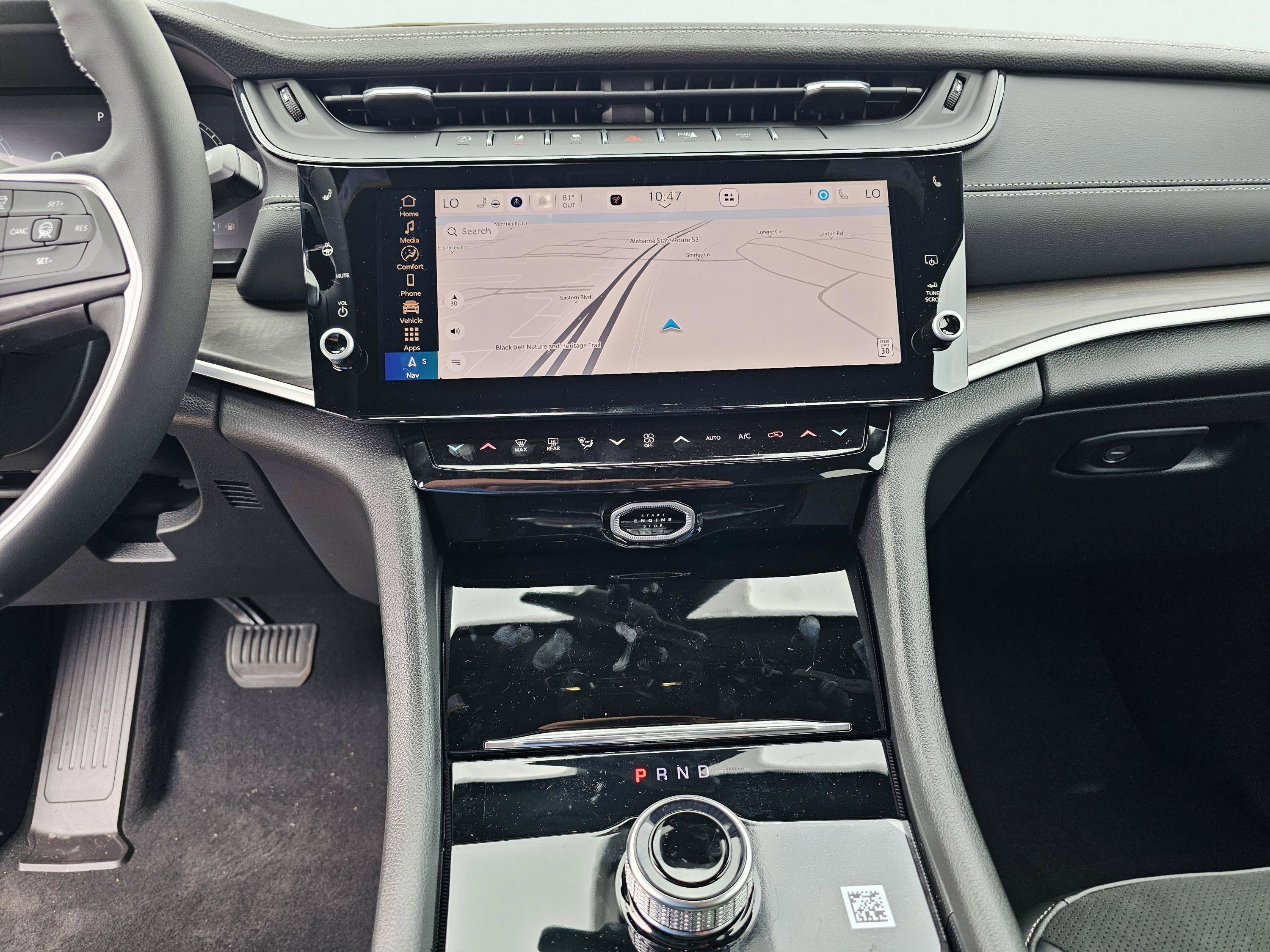 New 2026 Jeep Grand Cherokee Altitude RWD image 24