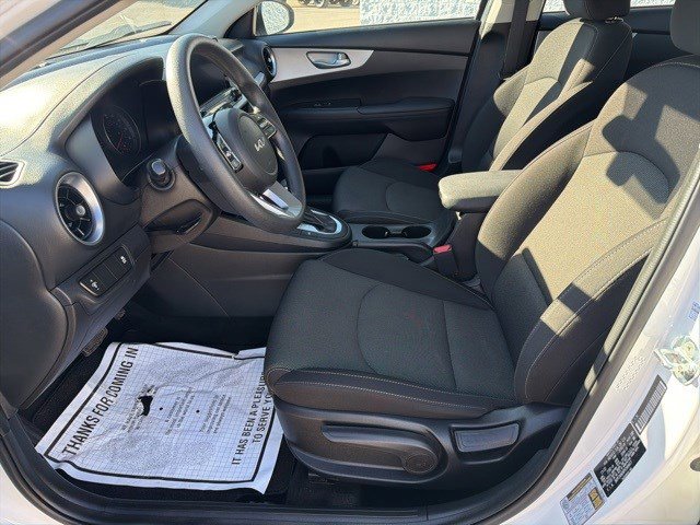 Used 2023 Kia Forte LXS image 11