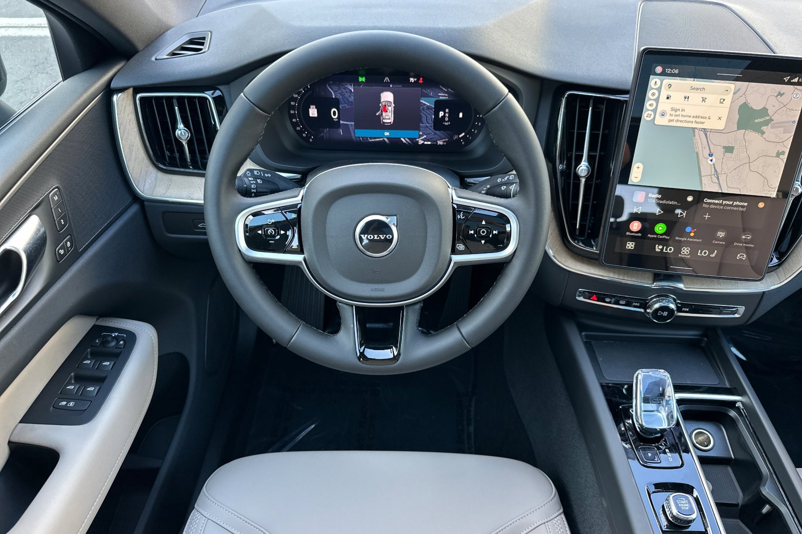 New 2026 Volvo XC60 B5 Plus w/ Climate Package image 12