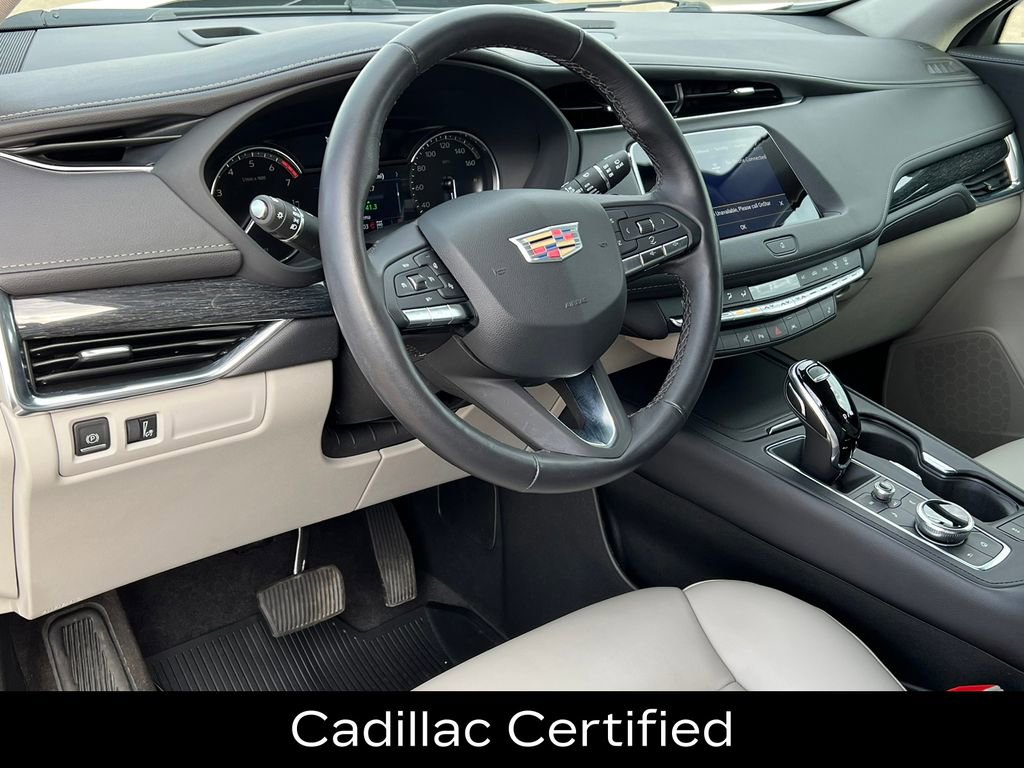 Certified 2022 Cadillac XT4 Premium Luxury w/ Enhanced Visibility Package image 16