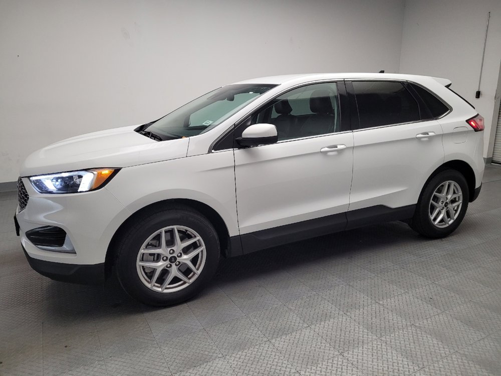 Used 2024 Ford Edge SEL image 2
