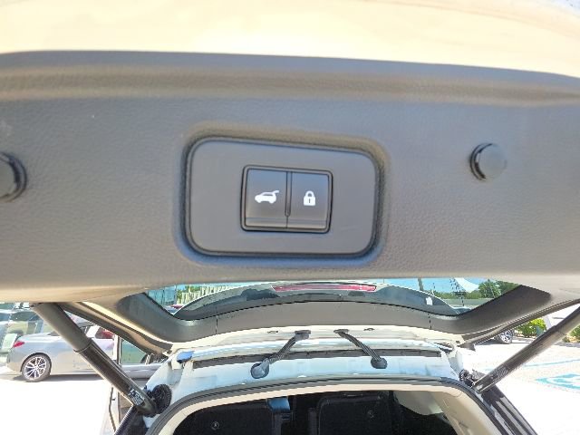 Used 2024 Nissan Pathfinder SV w/ SV Premium Package FWD image 29