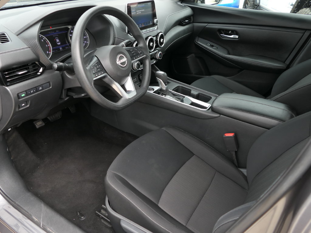 Used 2024 Nissan Sentra SV FWD image 11