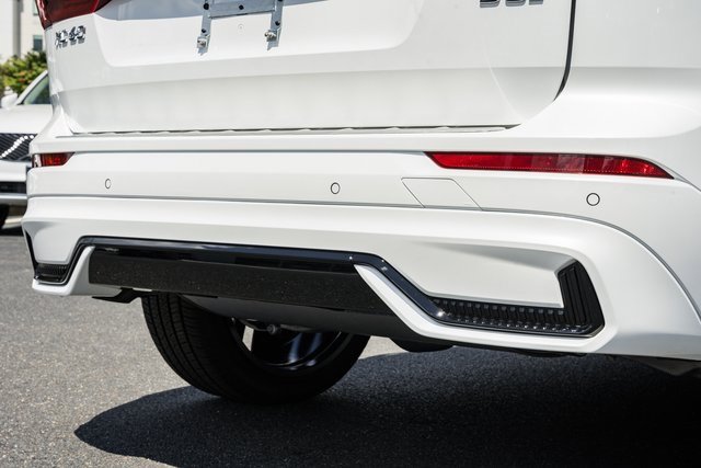 New 2026 Volvo XC60 B5 Ultra w/ Protection Package Premier image 8