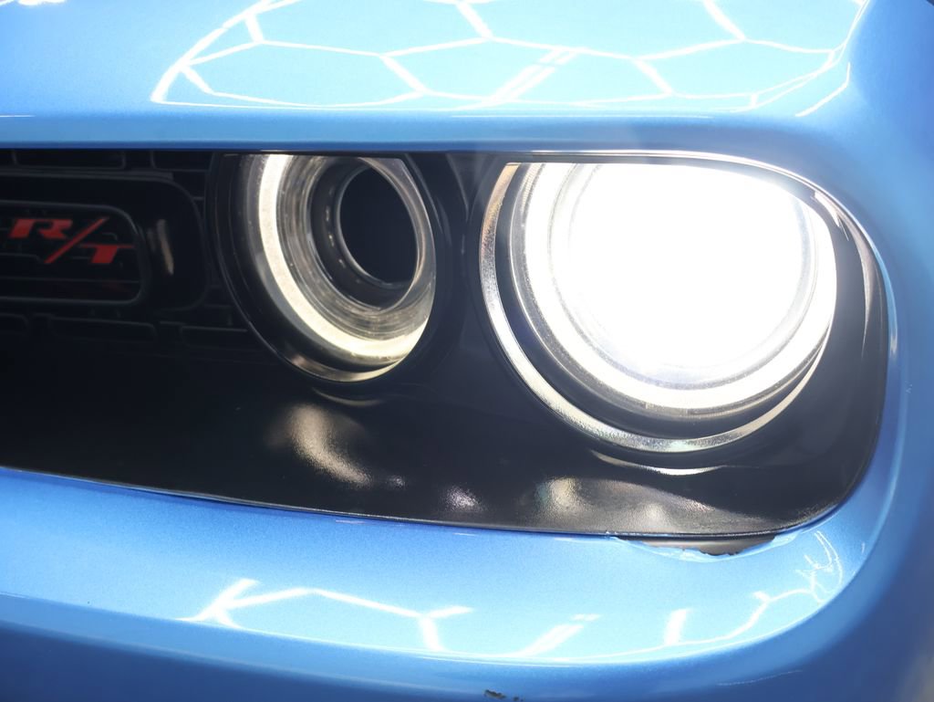 Used 2016 Dodge Challenger R/T Scat Pack w/ Leather Interior Group image 28