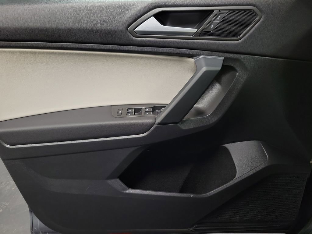 Used 2019 Volkswagen Tiguan SE image 23