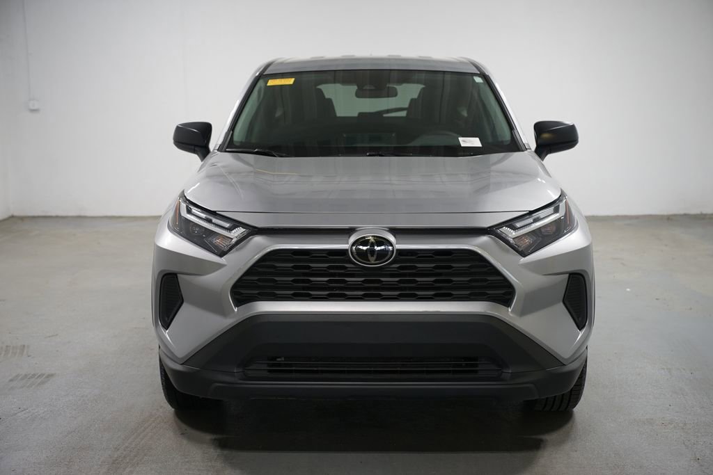 Certified 2025 Toyota RAV4 LE AWD/4WD image 2