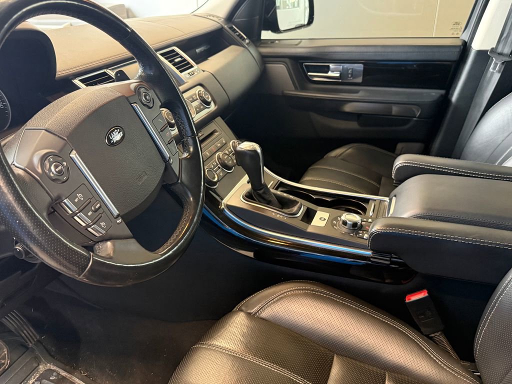Used 2011 Land Rover Range Rover Sport Supercharged image 10
