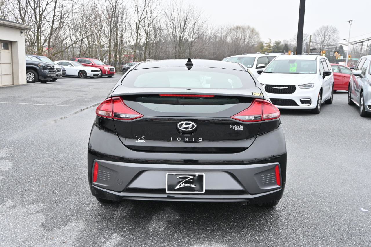Used 2020 Hyundai Ioniq Blue FWD image 9