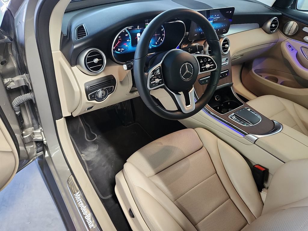 Used 2021 Mercedes-Benz GLC 300 4MATIC w/ Exterior Lighting Package image 4