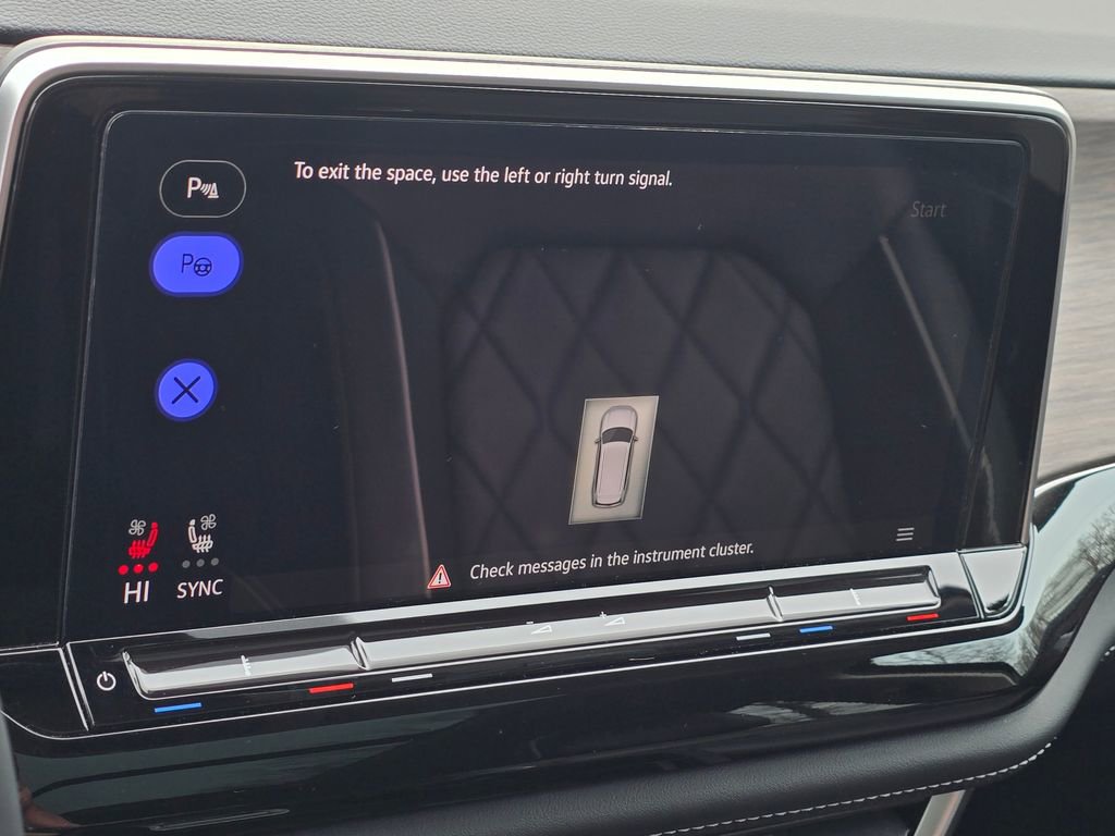 Used 2024 Volkswagen Atlas SEL Premium R-Line image 42