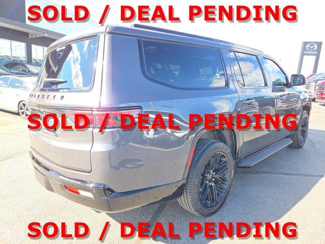Used 2025 Jeep Wagoneer L Series II w/ Convenience Group I AWD/4WD image 5