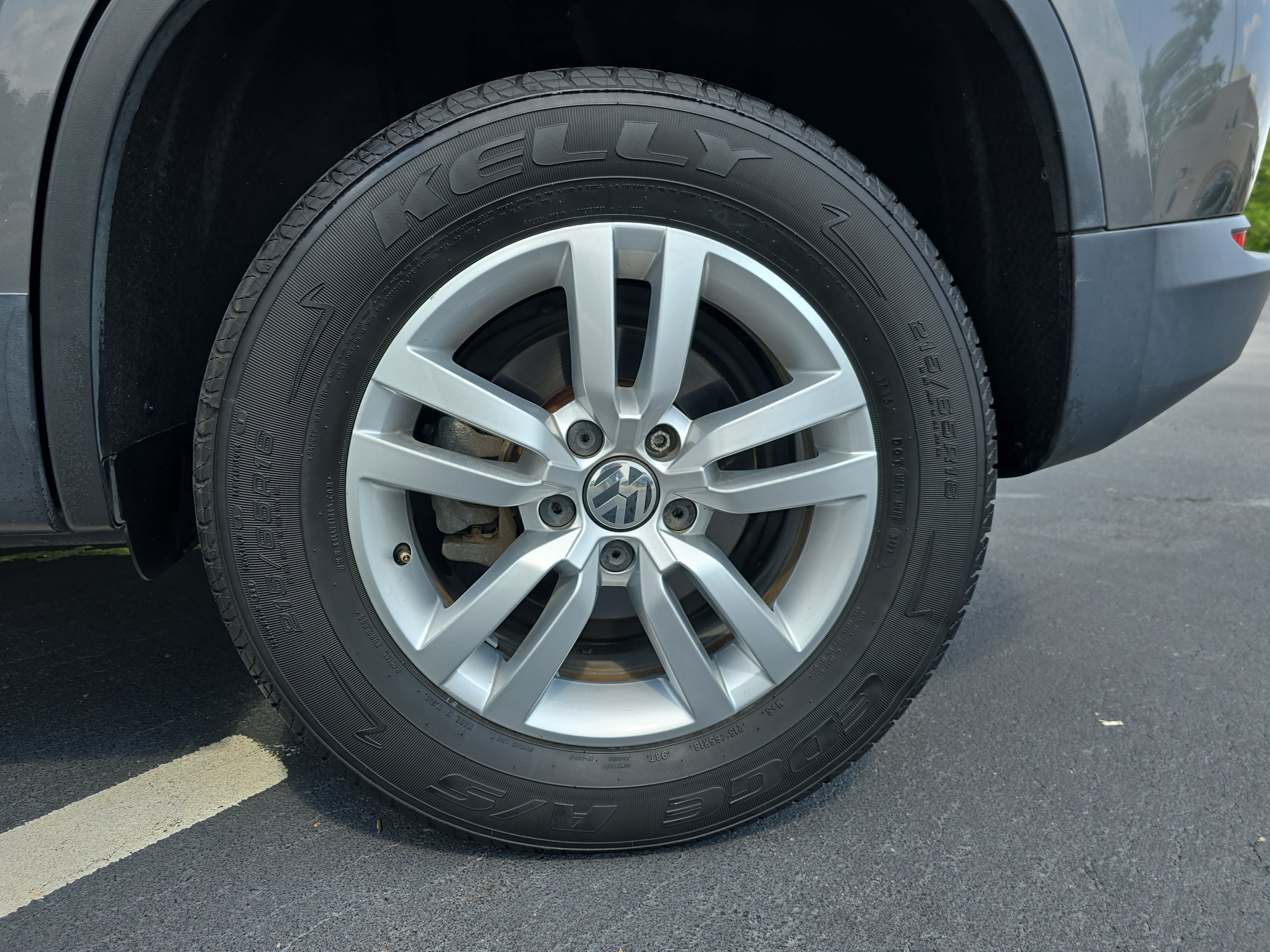 Used 2016 Volkswagen Tiguan S AWD/4WD image 32