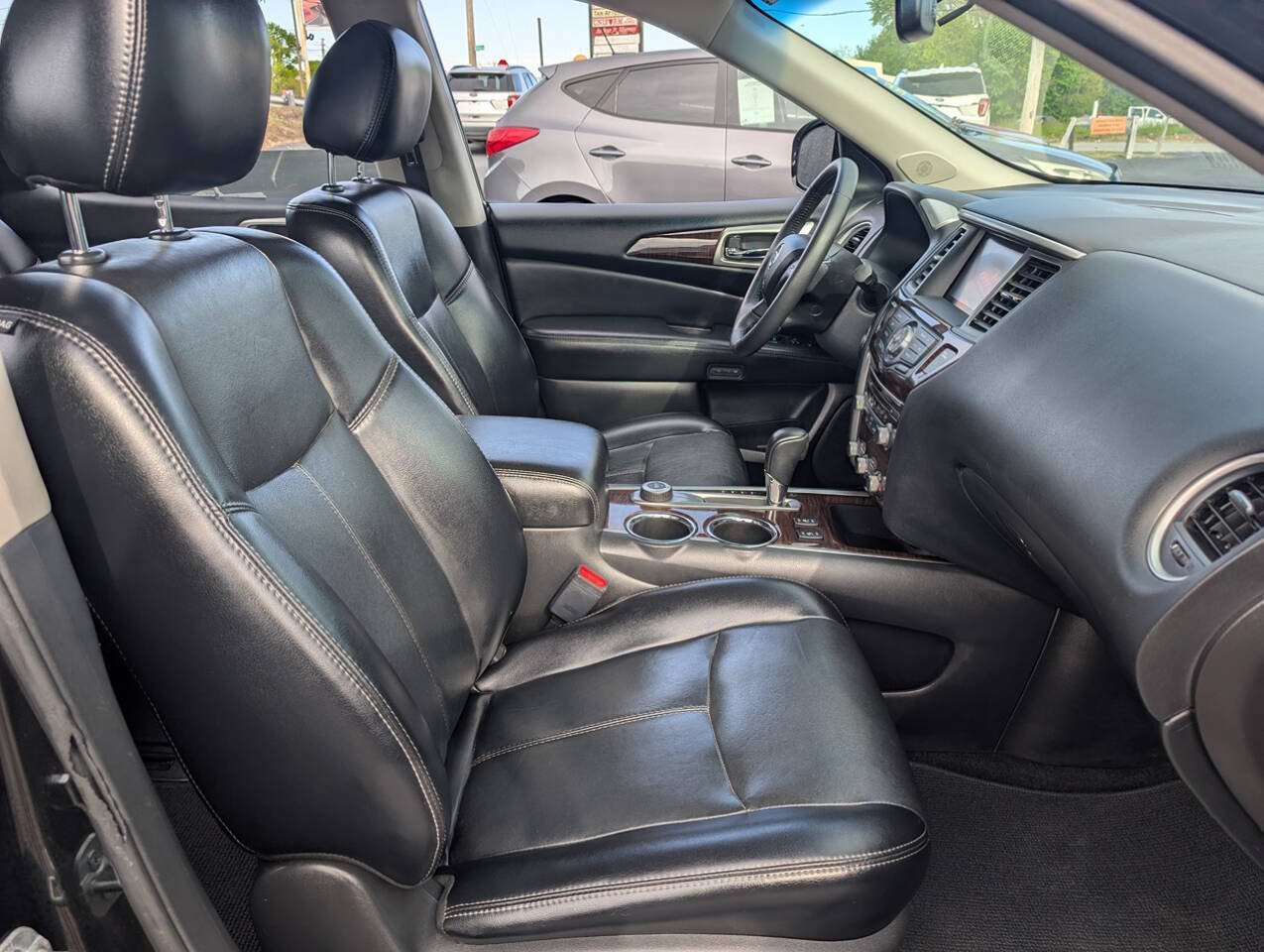 Used 2014 Nissan Pathfinder SL w/ SL Premium Package AWD/4WD image 10