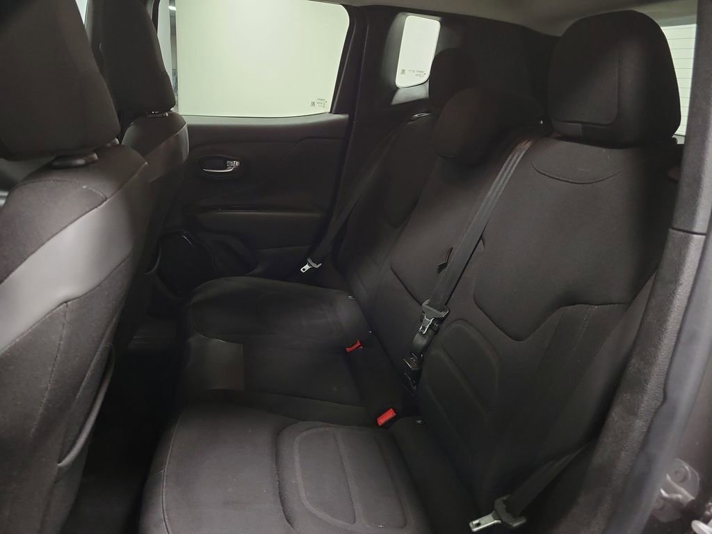 Used 2016 Jeep Renegade Latitude image 20