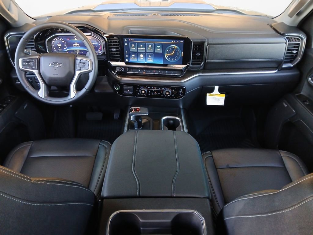 Used 2025 Chevrolet Silverado 1500 LT Trail Boss w/ Convenience Package II image 3