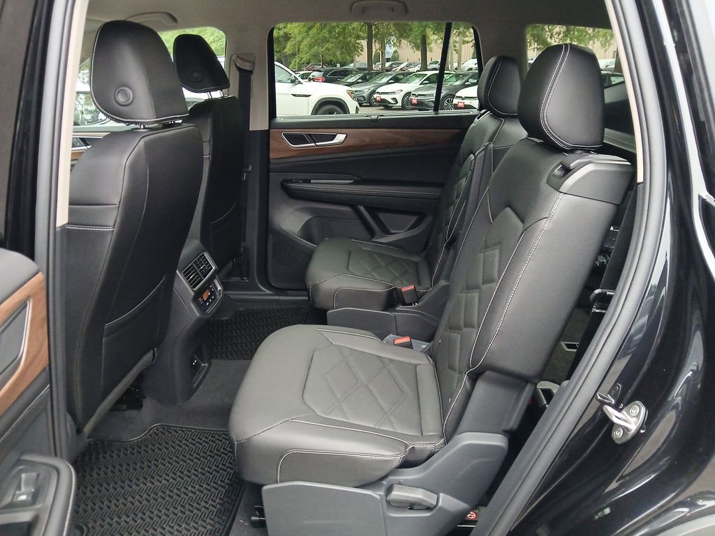 New 2026 Volkswagen Atlas SE FWD image 23