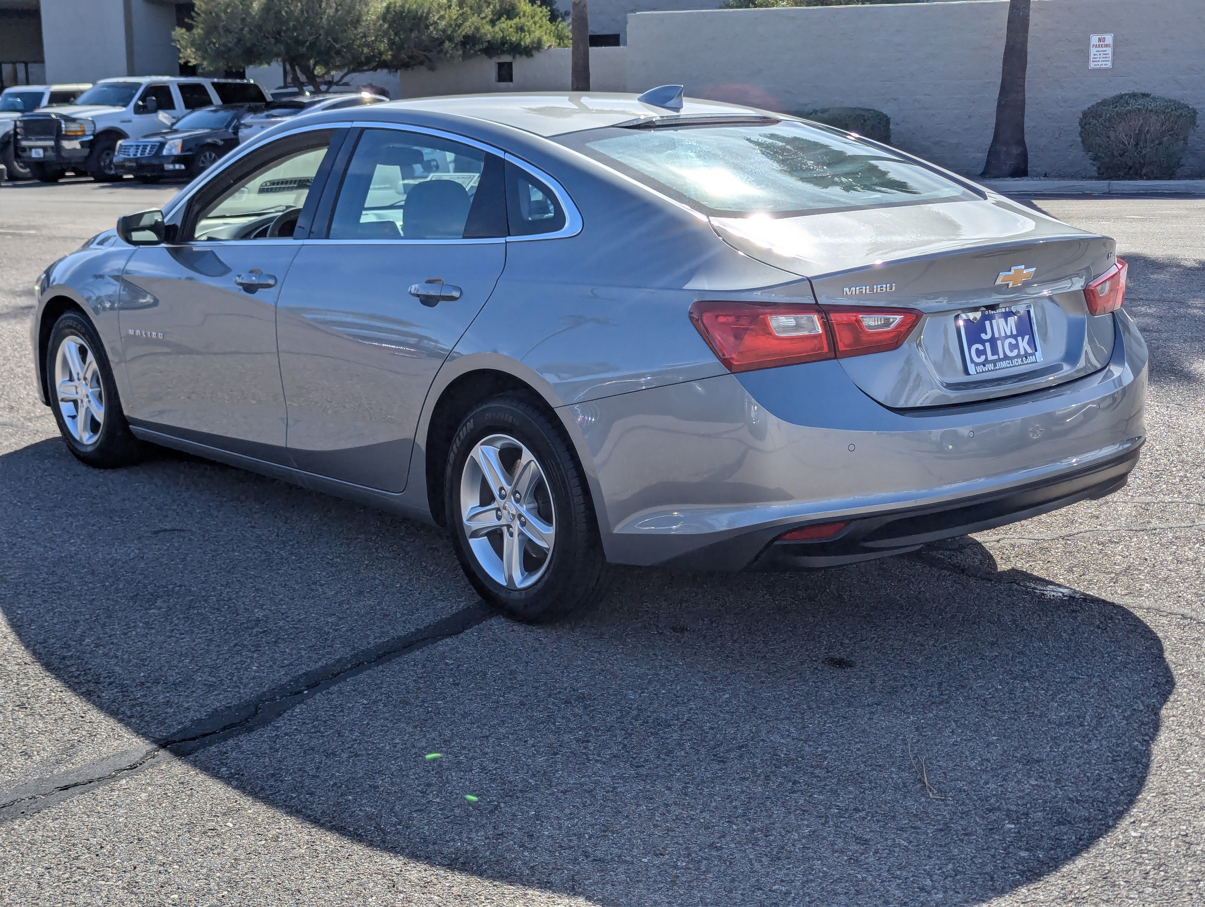 Used 2024 Chevrolet Malibu LT image 4