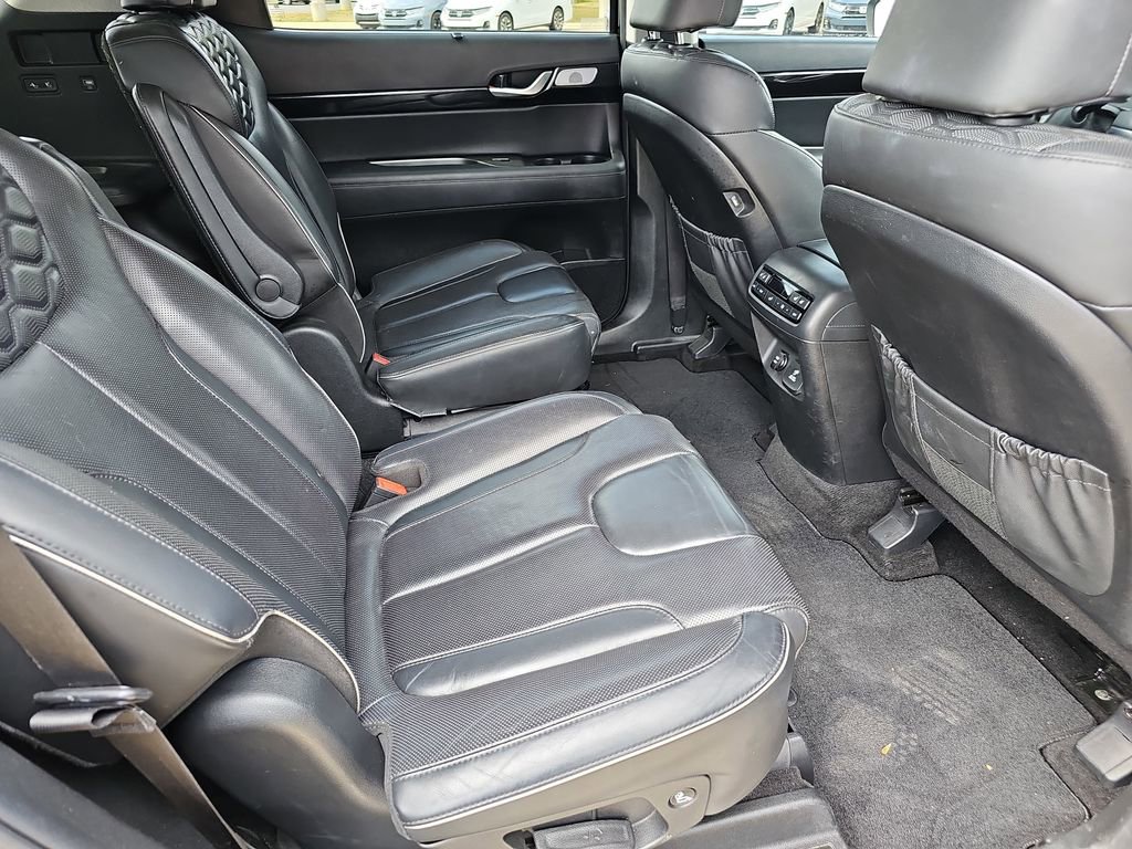 Used 2021 Hyundai Palisade Limited w/ Cargo Package image 12
