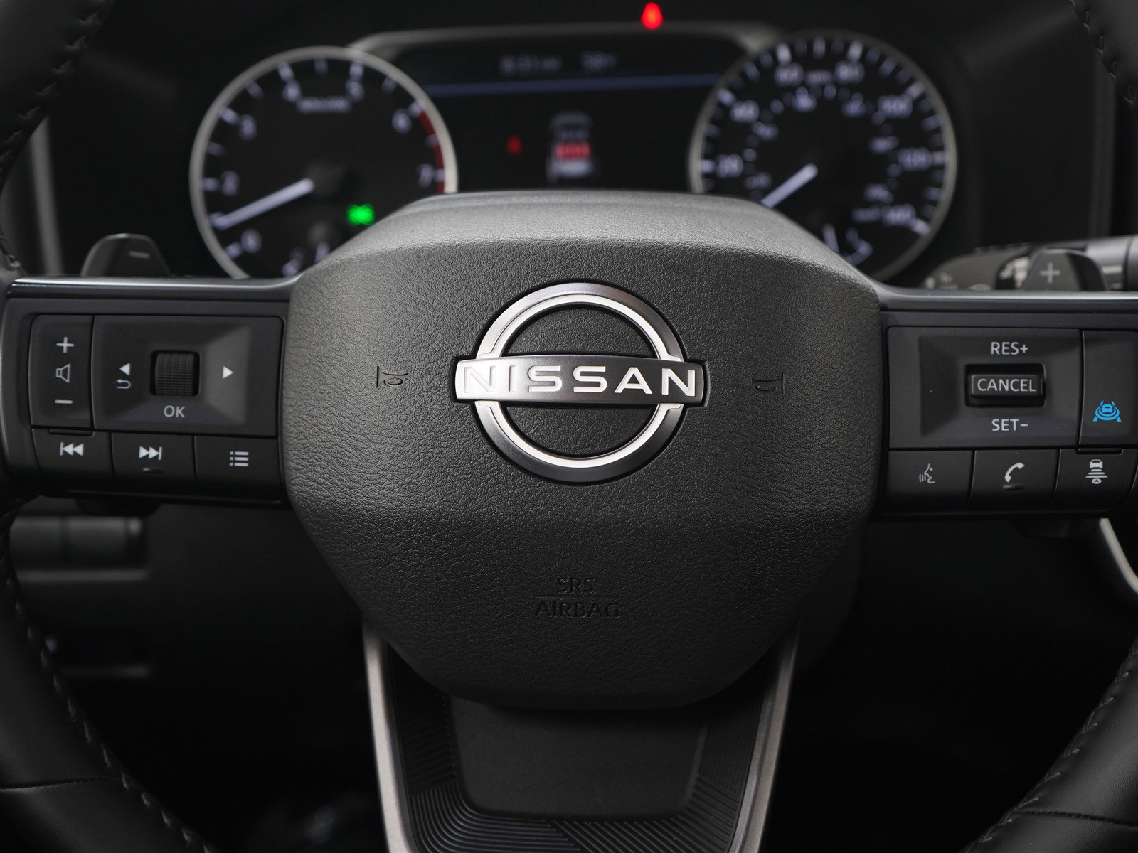 Used 2025 Nissan Rogue SV image 26