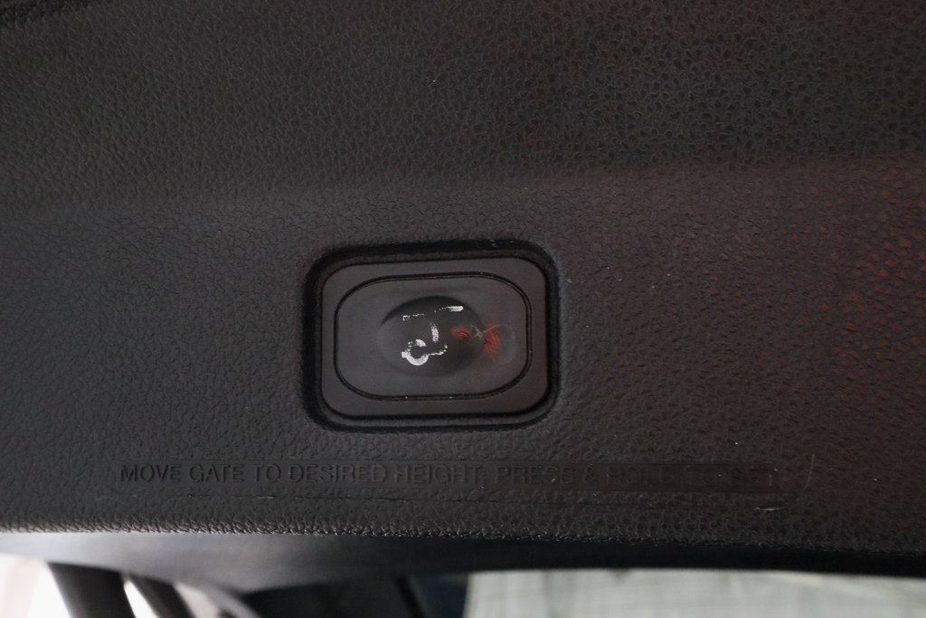 Used 2018 Ford Explorer XLT w/ Equipment Group 201A image 21