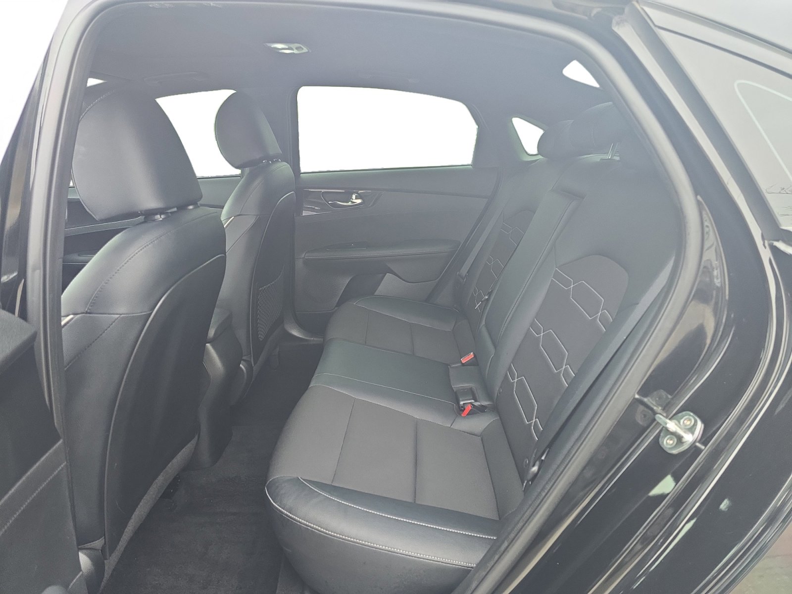 Used 2023 Kia Forte GT-Line w/ GT-Line Premium Package image 5