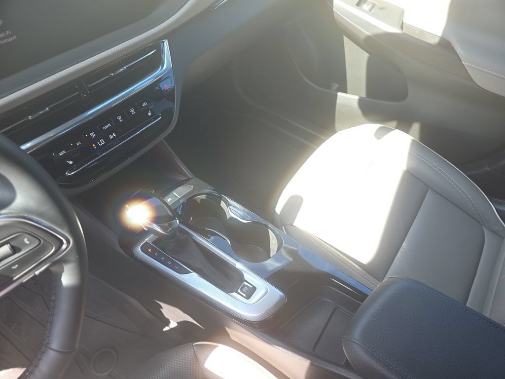 Certified 2024 Buick Envista Avenir FWD image 28