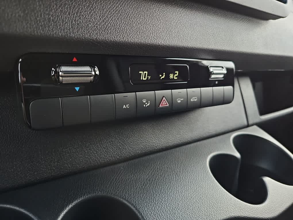 Used 2026 Mercedes-Benz Sprinter 2500 image 18