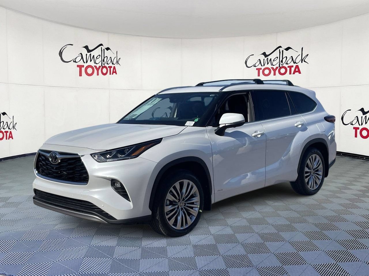 New 2026 Toyota Highlander Platinum AWD/4WD image 4