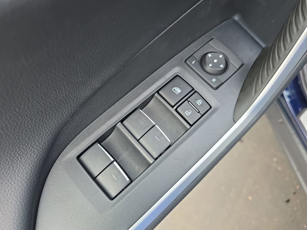 Used 2025 Toyota RAV4 Limited w/ Advanced Technology Package image 30