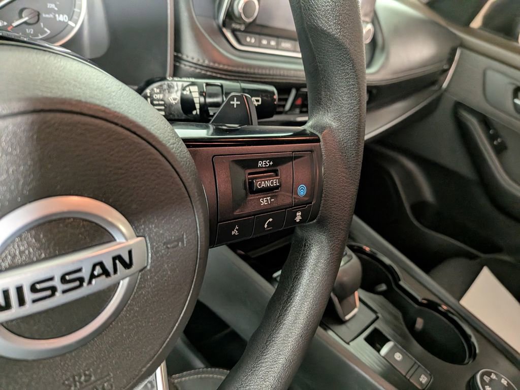 Used 2021 Nissan Rogue SV image 21