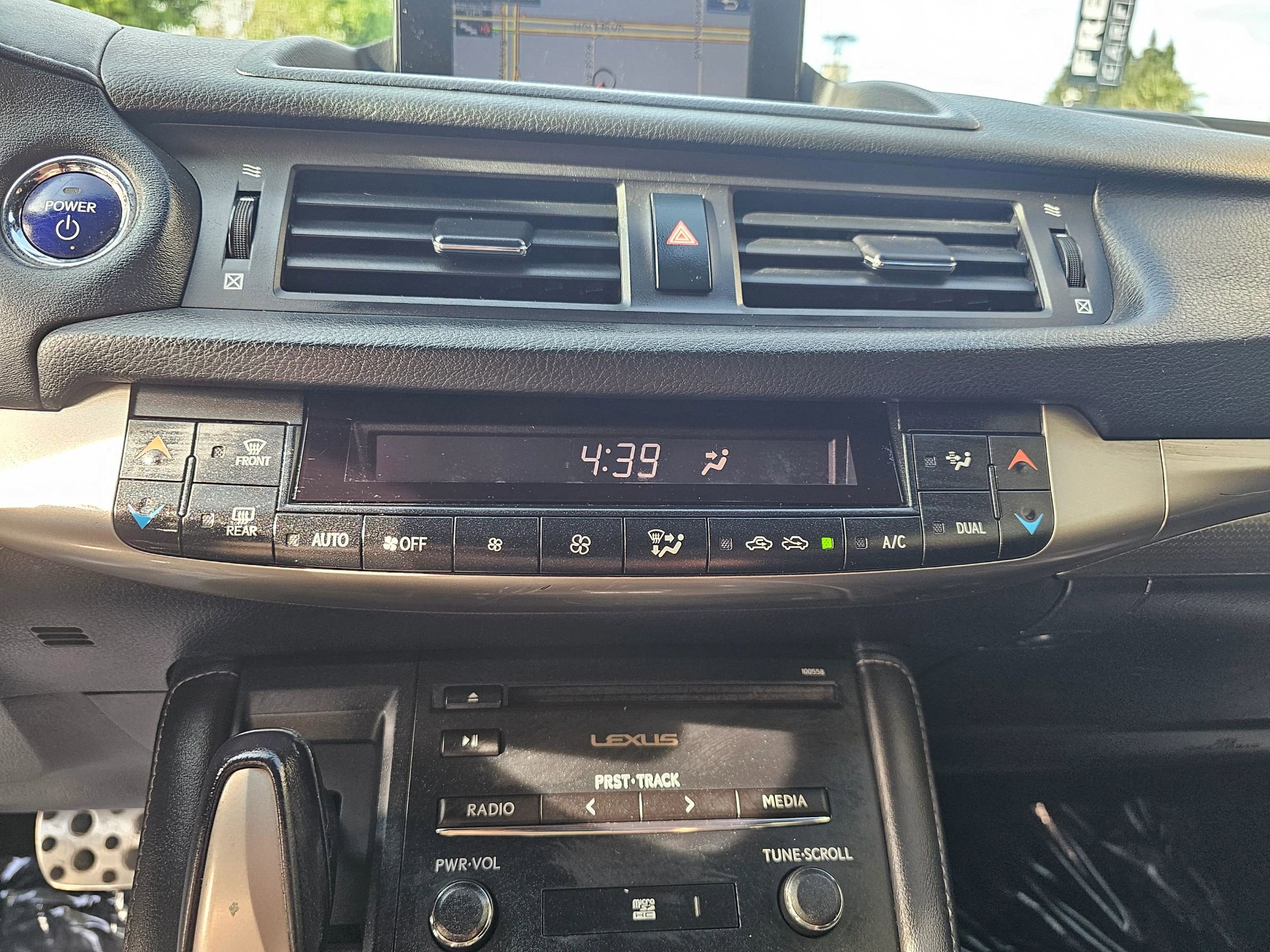 Used 2015 Lexus CT 200h w/ Navigation Package image 14