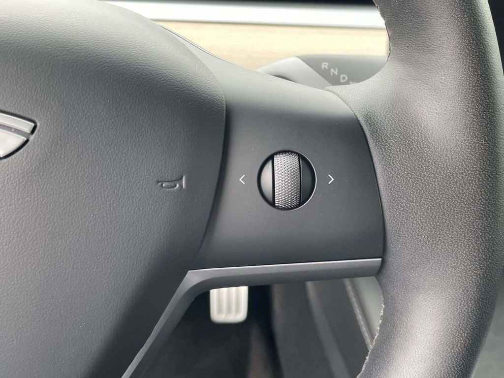 Used 2023 Tesla Model 3 Performance image 23
