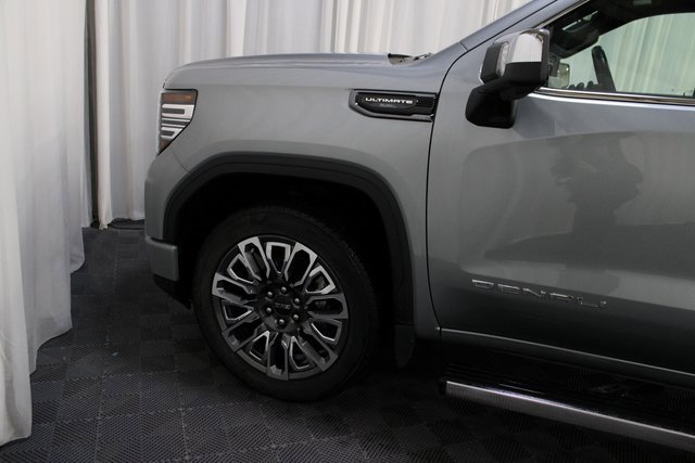 Used 2025 GMC Sierra 1500 Denali Ultimate image 8