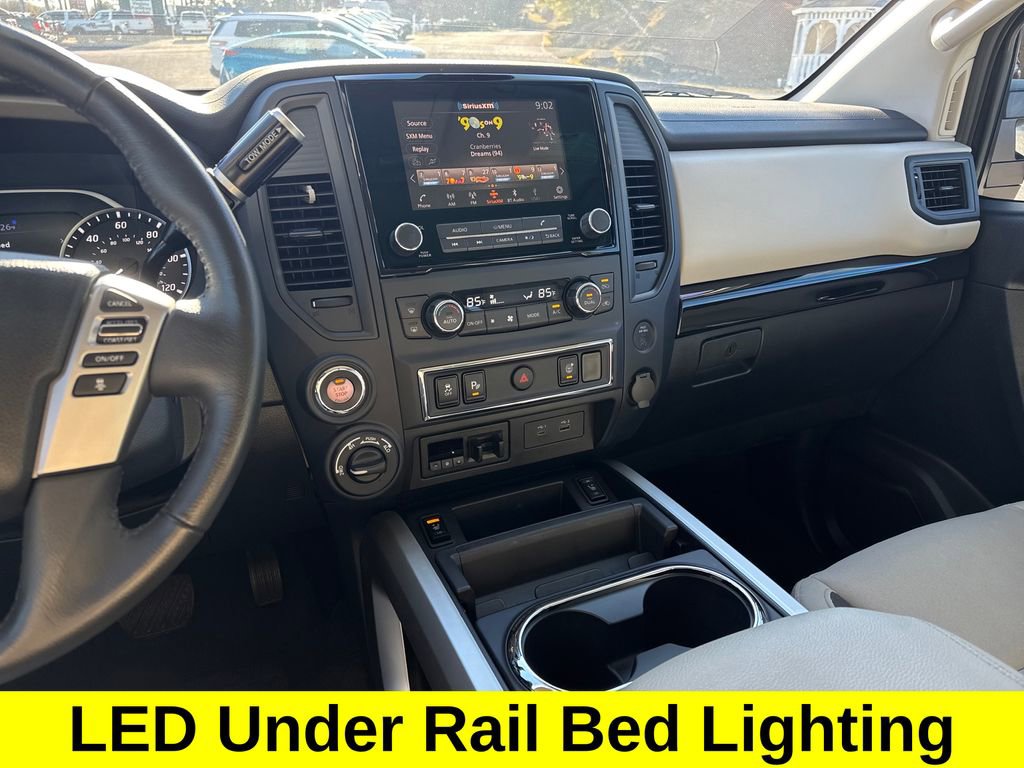Used 2024 Nissan Titan SV w/ SV Convenience Package image 18