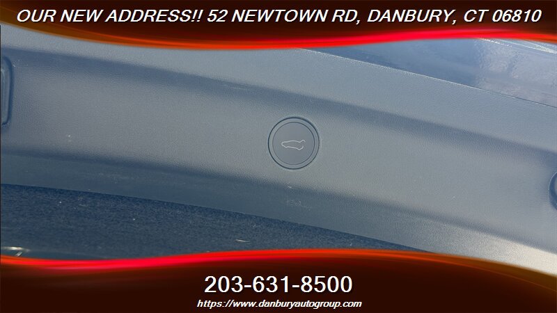 Used 2024 Tesla Model Y 2WD image 26