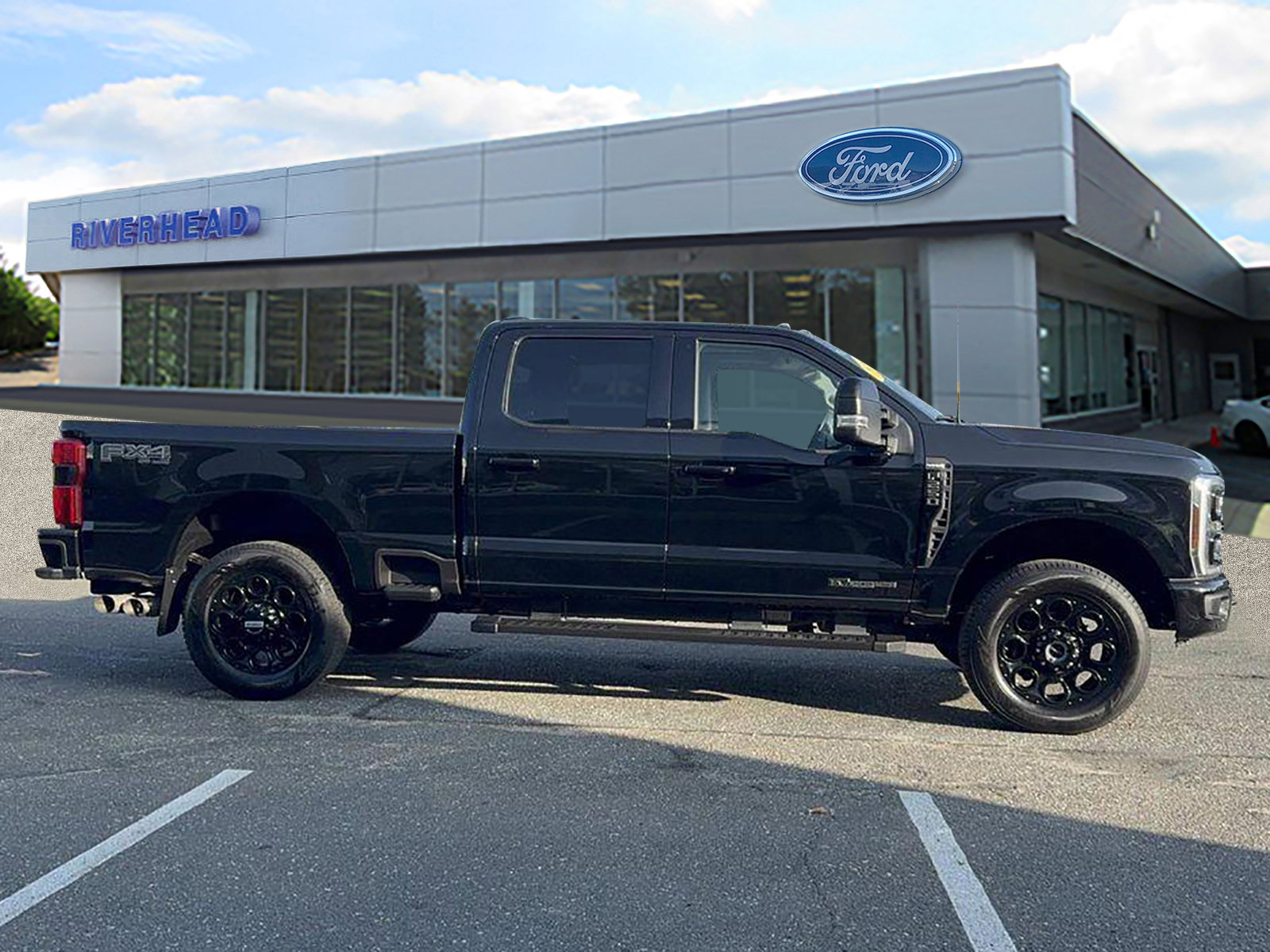 Used 2024 Ford F250 Lariat w/ Lariat Ultimate Package image 3
