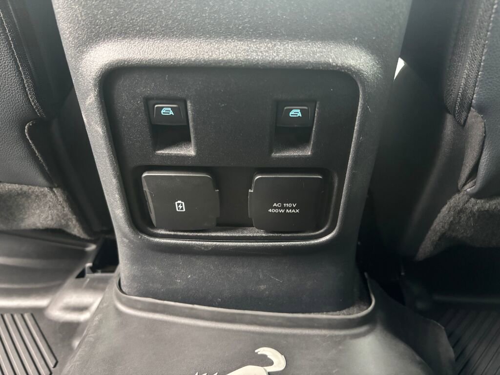 Used 2022 Ford Bronco Wildtrak image 15