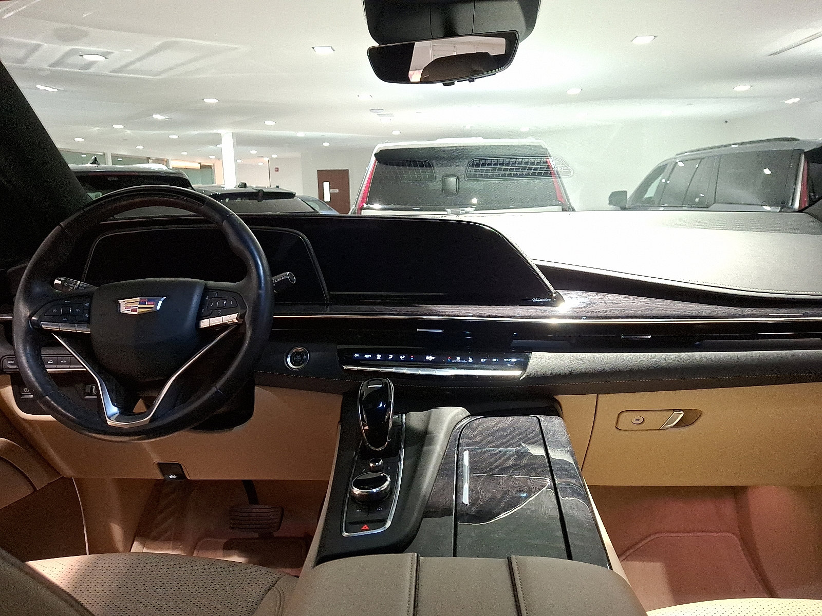 Certified 2023 Cadillac Escalade Premium Luxury AWD/4WD image 18