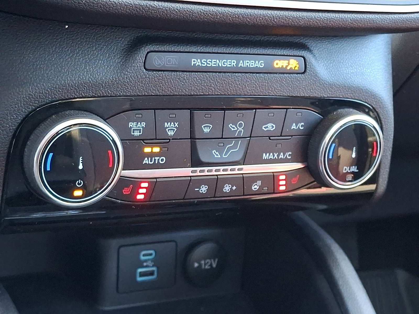 Certified 2022 Ford Escape SE w/ SE Sport Appearance Package AWD/4WD image 20