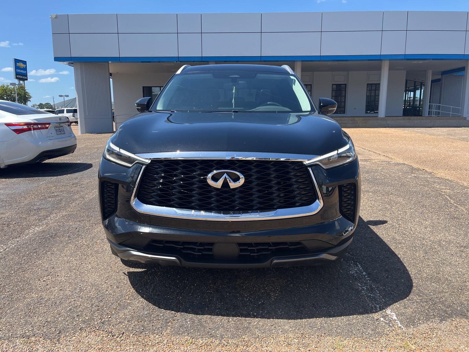 Used 2022 INFINITI QX60 Luxe w/ Cargo Package image 2