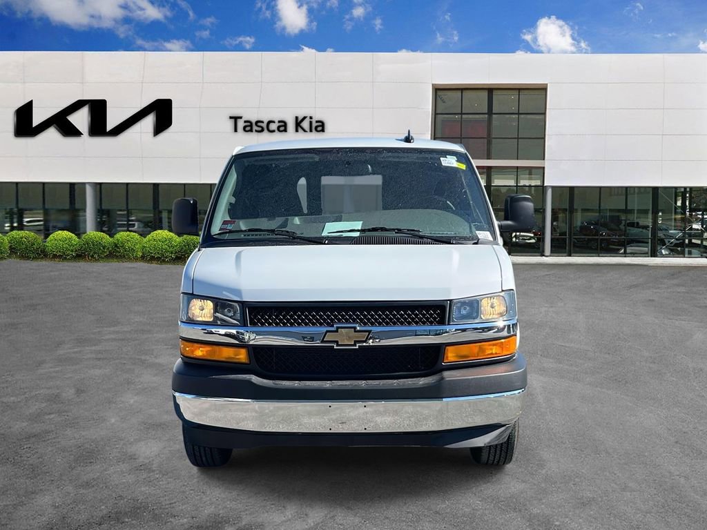 Used 2024 Chevrolet Express 2500 w/ Driver Convenience Package RWD image 2