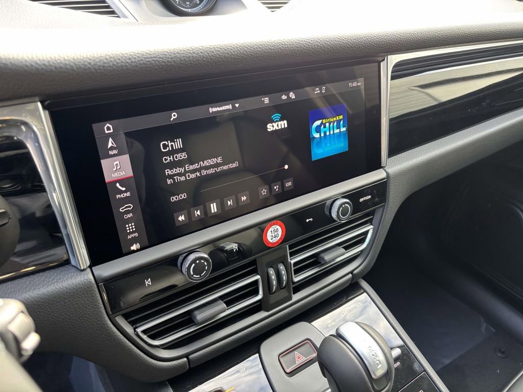 New 2026 Porsche Macan image 31