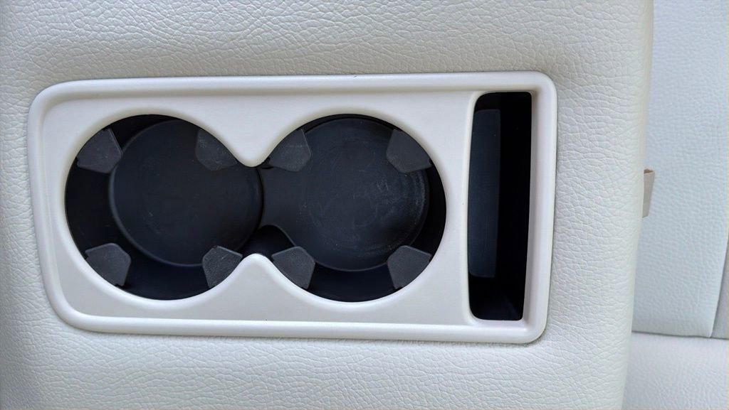 Used 2023 GMC Yukon XL Denali image 17