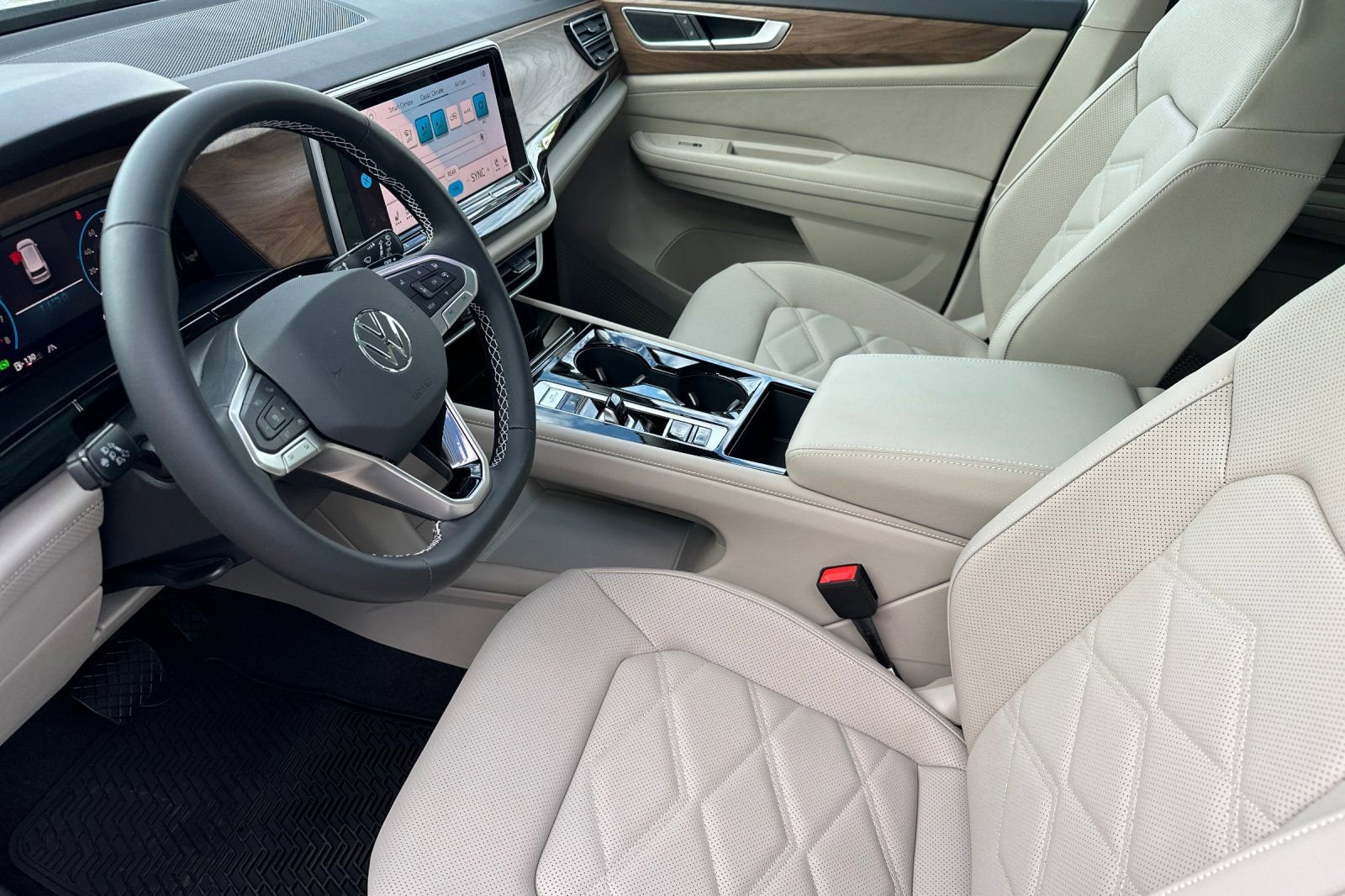 New 2026 Volkswagen Atlas SE image 9