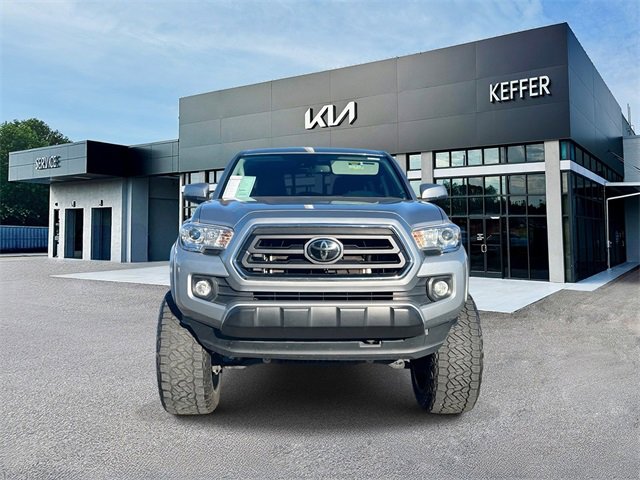Used 2022 Toyota Tacoma TRD Sport image 3