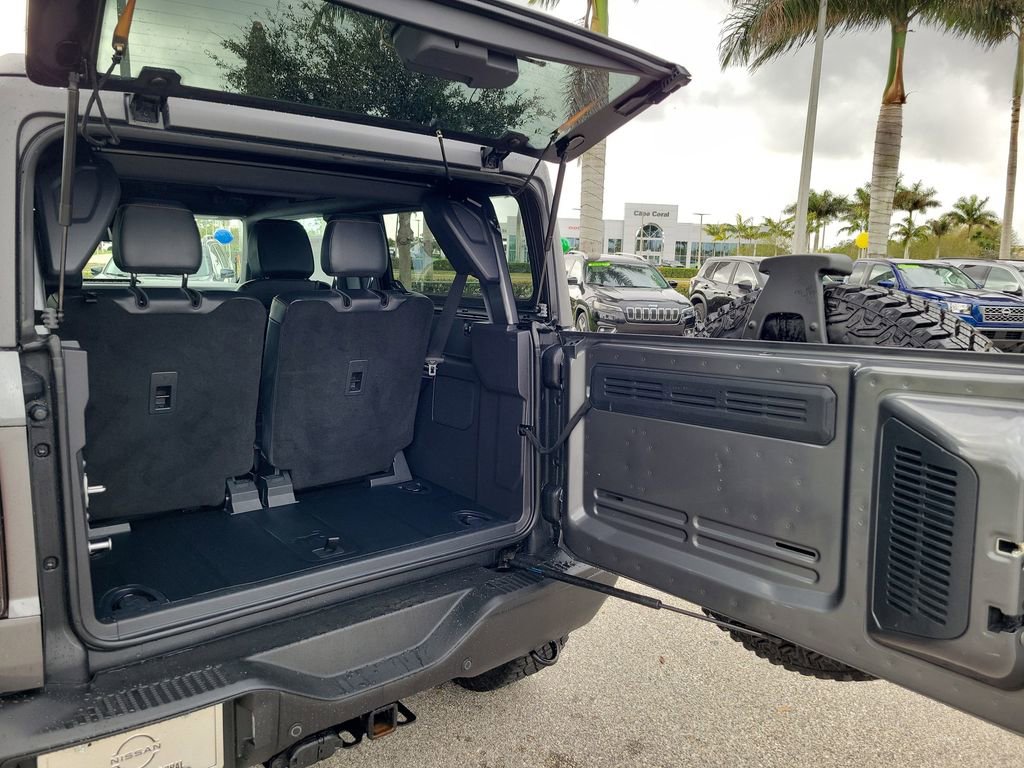 Used 2022 Ford Bronco Badlands image 14